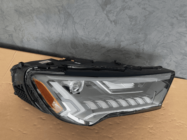 AUDI Q7 4M LED ДЕСЕН ФАР MATRIX BEAM 4M0941040B - Изображение 3
